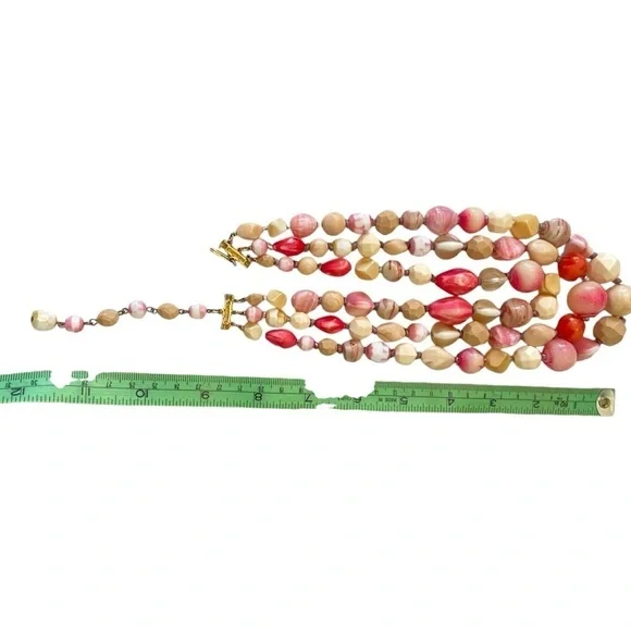 Vtg 60’s Hattie Carnegie 3 strand pink & beige multiple shape beads necklace - Picture 9 of 9